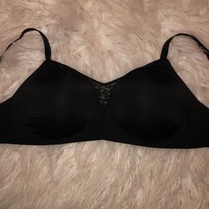 Black Victoria’s Secret bra